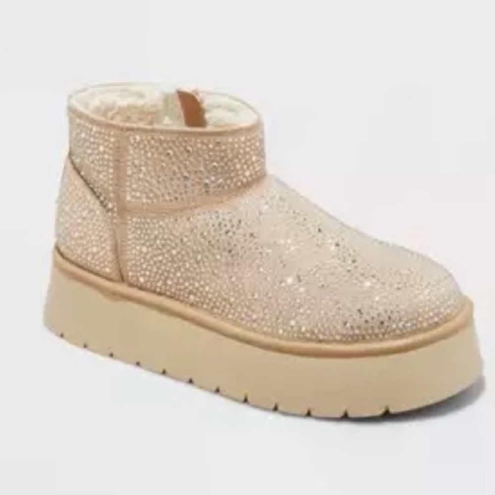 Winter boots, Wild Fable embroidered Rhinestone faux fur platform booties